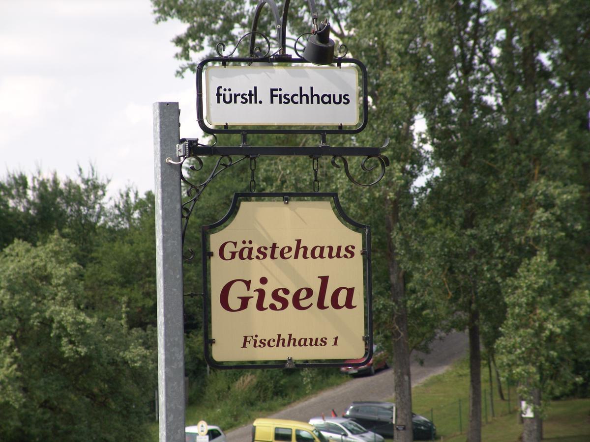 Gaestehaus "Gisela" Im Fuerstlichen Fischhaus Schillingsfuerst Exterior photo